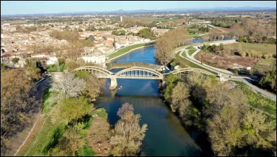 Quel est ce cours d'eau c&ocirc;tier qui, sur les derniers 40 km de son cours, s&eacute;pare les d&eacute;partements du Gard et de l'H&eacute;rault ?