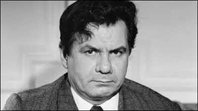 Nous commen&ccedil;ons avec Michel Galabru. Dans quel(s) film(s) joue-t-il ?