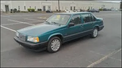 Quel est le nom de cette voiture ?