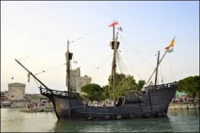 Les ... &eacute;taient les navires des grands voyages maritimes de la fin du XVe si&egrave;cle