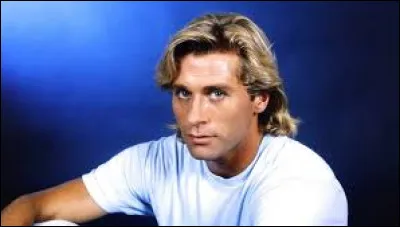 Quel footballeur a sorti le tube "Je te survivrai" en 1989 ?