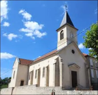 Vous avez sur cette image l'&eacute;glise Notre-Dame-de-l'Assomption, &agrave; La Salle. Village de l'aire d'attraction M&acirc;connaise, il se situe dans le d&eacute;partement bourguignon de ...
