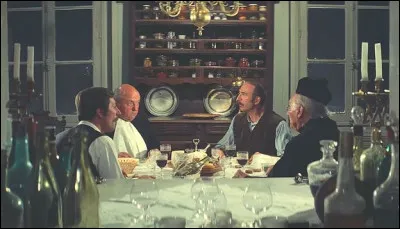 Dans quel film de Bertrand Blier ces deux cur&eacute;s font-ils bonne ch&egrave;re, entour&eacute;s de deux paroissiens ?