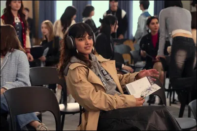 Pour finir, qui est-elle ?