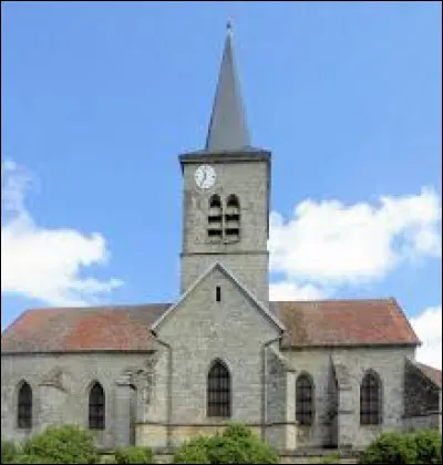 Le point de d&eacute;part de notre balade du jour se trouve devant l'&eacute;glise Saint-F&eacute;lix, &agrave; Germainvilliers. Petit village Haut-Marnais de 83 habitants, il se situe en r&eacute;gion ...