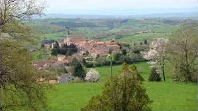 Village de l'arrondissement de Roanne, en Auvergne-Rh&ocirc;ne-Alpes, La Gresle se situe dans le d&eacute;partement ...