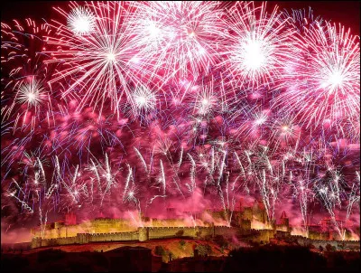 "Que la f&ecirc;te commence" est le titre d'un film jou&eacute; par Michel Piccoli.