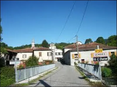 Petit village Bigourdan de 89 habitants, travers&eacute; par l'Ourse, Gembrie se situe en r&eacute;gion ...