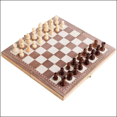 Lors de l'&eacute;pisode de l'&eacute;chiquier g&eacute;ant, vers la fin de film, qui se met dans la peau d'un cavalier ?