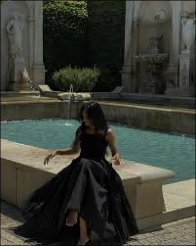 Quand on te voit pour la premi&egrave;re fois, que remarque-t-on le plus chez toi ?