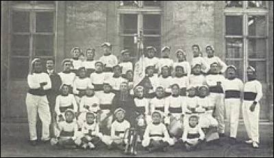 Dans le film de Stanley Donen, de 1960, pour qui y a-t-il un cadeau ?