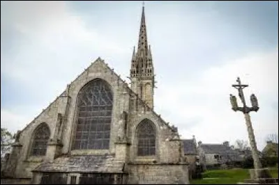 Voici la chapelle Notre-Dame, &agrave; Lambader. Hameau Finist&eacute;rien, d&eacute;pendant de la ville de Plouvorn, il se situe en r&eacute;gion ...