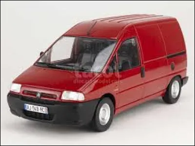 Et voici le cousin du mod&egrave;le pr&eacute;c&eacute;dent. Chez Citro&euml;n il prend le nom ...