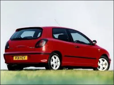 Toujours vue de derri&egrave;re, voici la ...