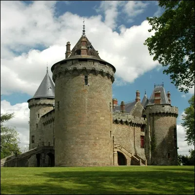 Dans quelle �uvre litt&eacute;raire l�auteur parle-t-il des fant&ocirc;mes qui hantaient le ch&acirc;teau de Combourg o&ugrave; il a pass&eacute; son enfance ?