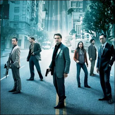 Quel r&eacute;alisateur a sorti en 2010 le film "Inception" ?