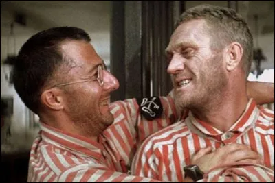 Quel est ce film de 1973 qui raconte l'histoire d'un c&eacute;l&egrave;bre condamn&eacute; &agrave; perp&eacute;tuit&eacute; dans le bagne de Cayenne ?