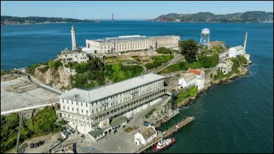 Quelle est cette prison am&eacute;ricaine situ&eacute;e sur une &icirc;le pr&egrave;s de San Francisco ?