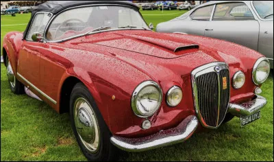 Quel est le nom de ce mod&egrave;le de sport V6 produit par Lancia de 1950 &agrave; 1958 ?