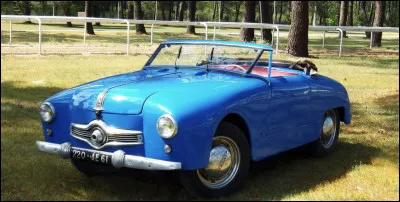 Quel est le nom de ce mod&egrave;le, un roadster produit par Panhard de 1952 &agrave; 1956 ?