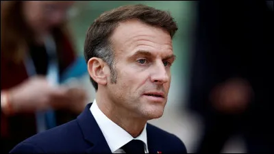 Depuis qu'il a &eacute;t&eacute; &eacute;lu Pr&eacute;sident de la R&eacute;publique en 2017, combien de temps dure le sommeil d'Emmanuel Macron, en moyenne, par nuit ?
