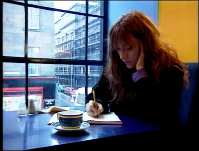 J.K. Rowling a publi&eacute; son premier roman pour adultes sous un pseudonyme apr&egrave;s 2010.