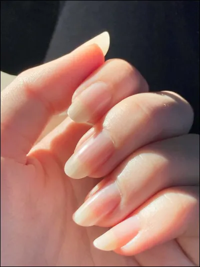 Les cheveux et les ongles continuent de pousser apr&egrave;s la mort.