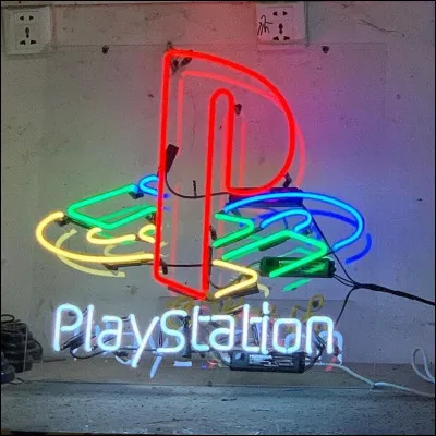 Milos va &agrave; la salle de jeux vid&eacute;o &agrave; 17 h 42. Il ach&egrave;te 4 jetons bleus &agrave; 1� qui permettent de jouer pendant 2 minutes chacun. Il ach&egrave;te aussi des jetons jaunes qui lancent une partie de 3 minutes. Sa maman vient le chercher &agrave; 18 h 20. Combien a-t-il pris de jetons jaunes ?