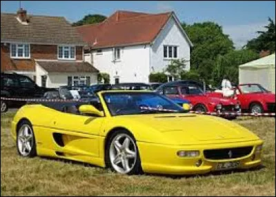Cette voiture jaune est une ...