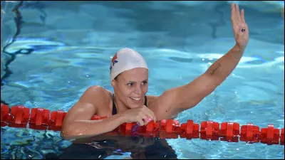 Laure Manaudou a battu un record du monde avant ses 18 ans.