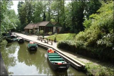 Comment s'appelle ce lieu d'une grande richesse naturelle se trouvant  Amiens ?