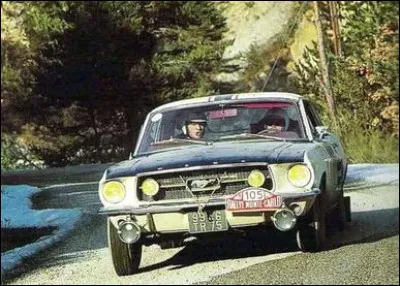 Cette voiture am&eacute;ricaine d&eacute;fraya la chronique de l'&eacute;dition 1967 car le copilote n'&eacute;tait autre que Johnny Halliday. Quelle est cette auto qui abandonna en Provence ?