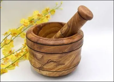 Pour &eacute;craser les ingr&eacute;dients on utilise ce...