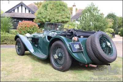 Au d&eacute;part Jaguar &eacute;tait un mod&egrave;le du constructeur anglais, pourquoi a-t-elle renomm&eacute; sa marque ainsi ?