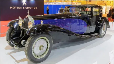 La Bugatti royale (6 exemplaires construits) &eacute;tait dot&eacute;e d�un moteur 8 cylindres de 12 litres d&eacute;veloppant 300 ch. Sur quel autre moyen de locomotion des moteurs identiques ont-ils &eacute;t&eacute; mont&eacute;s ?
