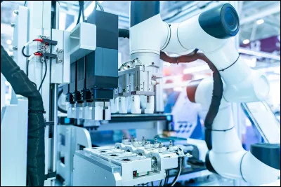 Qui fait de la science avec des petits animaux ?