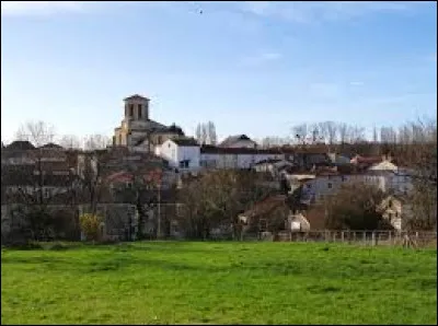 Village de l'arrondissement de Parthenay, Le Busseau se situe dans l'ancienne r&eacute;gion ...