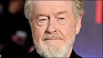 Qui est ce cin&eacute;aste britannique, r&eacute;alisateur du film ''La Chute du faucon noir'' ?