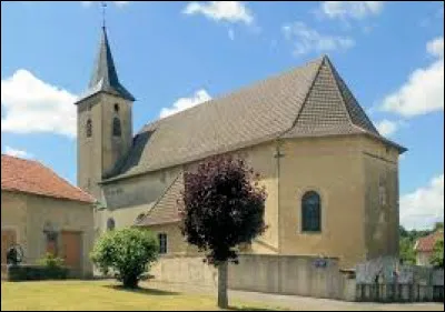 Vous avez ici l'&eacute;glise Saint-&Eacute;lophe, &agrave; Longchamps-sous-Ch&acirc;tenois. Village de l'aire d'attraction N&eacute;ocastrienne, bord&eacute; par l'A31, il se situe en r&eacute;gion ...