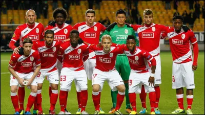 Quel est le nom de ce club de football de Li&egrave;ge qui joue en D1 ?