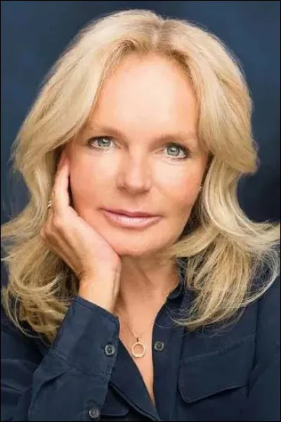 &Agrave; vous de trouver les huit tomes de la s&eacute;rie de romans "Les Sept S�urs" de Lucinda Riley dans le bon ordre ?