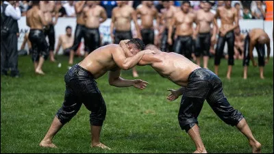 ''La lutte &agrave; l'huile'' est le sport national de quel pays dont la capitale est Ankara ?