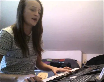 "On dit que l'union fait la force mais toi t'es seul, nous pas.Tes bombes on les d&eacute;samorce en unissant nos voix". Quel est le titre ?