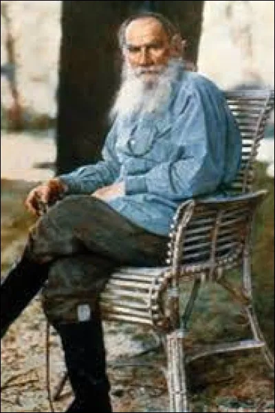 Quel roman de L&eacute;on Tolsto&iuml;, publi&eacute; en 1877, commence par cette phrase : ''Toutes les familles heureuses se ressemblent ; chaque famille malheureuse l�est &agrave; sa mani&egrave;re'' ?