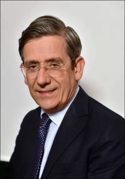 &Agrave; quel groupe Charles de Courson appartient-il ?