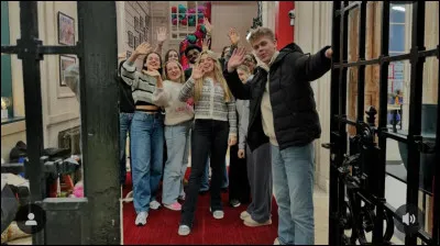 Qui est l'interpr&egrave;te de cette chanson ? : J'crois que j'suis hypersensible, super fragileJ'comprends pas tout &agrave; la loi du plus fort.