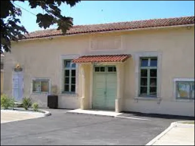 Village de l'arrondissement de Confolens, Longr&eacute; se situe dans le d&eacute;partement ...