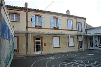 Village Tarnais, travers&eacute; par l'Agout, Teyssode se situe dans l'ex r&eacute;gion ...