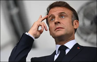 Quel est le plus haut pourcentage de popularit&eacute; atteint par Emmanuel Macron au cours de ses deux mandats ?