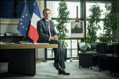 Quel minist&egrave;re Emmanuel Macron a-t-il occup&eacute; en tant que ministre ?